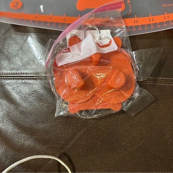 Pampered Chef Pretzel Making Set Kit w/Mat & Form. Discontinued, New Opened - Picture 4 of 4